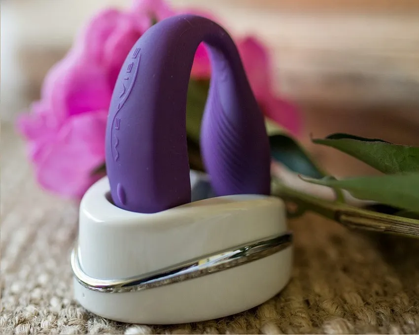 We-Vibe Sync charging