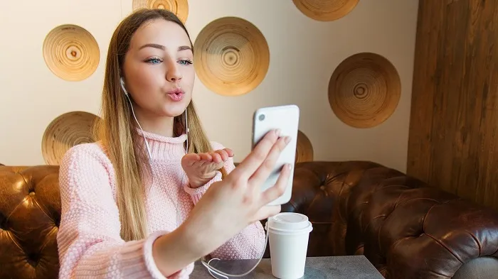 ldr boyfriend never visits