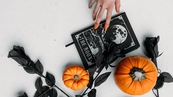 halloween night date