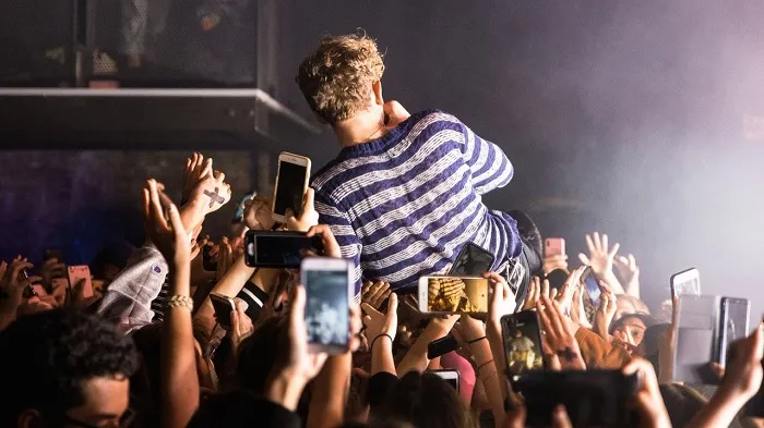 make long-distance anniversary SPECIAL